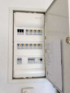 bcb8191f-fd98-4dc7-99ec-8335982fdb6b.jpg